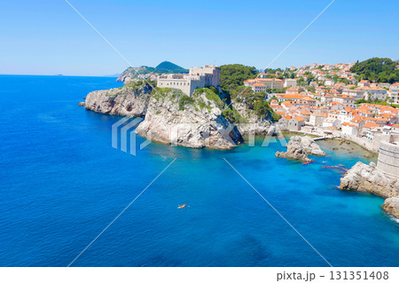 ドゥブロブニク アドリア海 城壁から見た旧市街 ドゥブロブニク アドリア海 城壁から見た旧市街 131351408