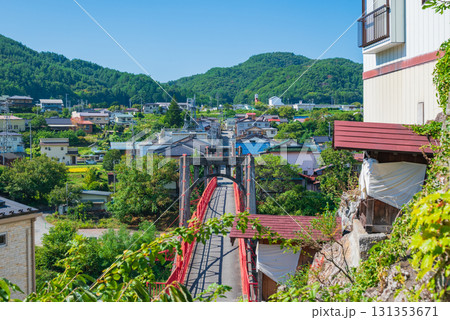伊那市高遠町の町並み【三峰川に架かる天女橋】 131353671