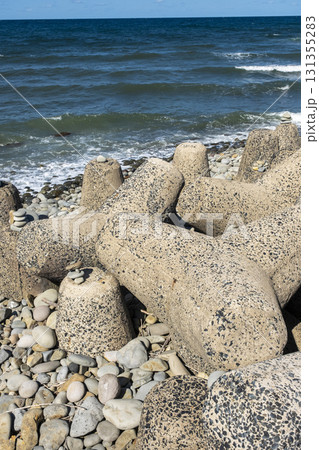 テトラポットのある風景 131355283