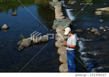 都幾川、水辺の遊歩道 131356327