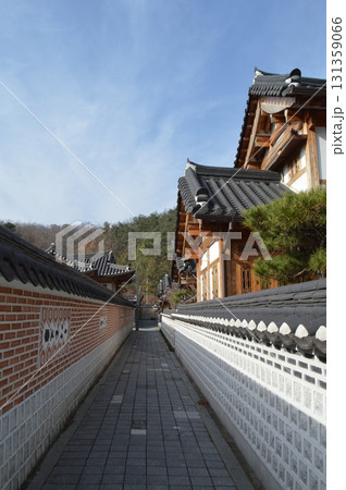 韓国ソウル恩平区の韓屋村の風景 韓国ソウル恩平区の韓屋村の風景 131359066