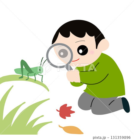 秋の野外観察：虫眼鏡でバッタを見る子 131359896