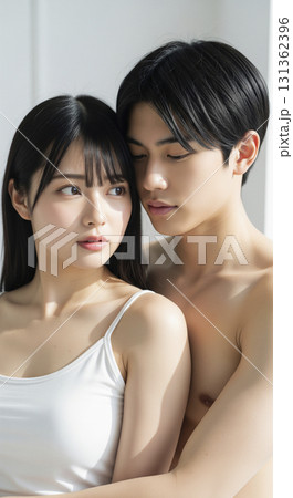 親密な関係の男女 131362396