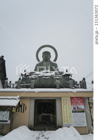 雪の高岡大仏　富山 131363072