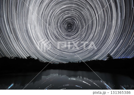 北天の星空の軌跡 北天の星空の軌跡 131365386