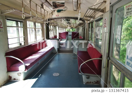 石川県加賀市：北陸鉄道6010系 クハ6061車内連結面側 131367415