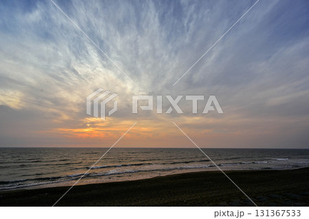 内灘海岸の夕焼け 内灘海岸の夕焼け 131367533