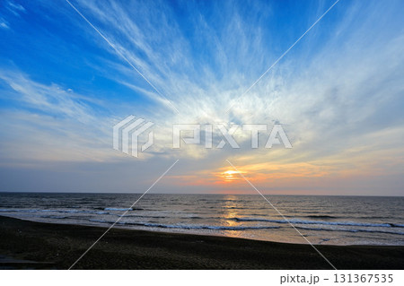 内灘海岸の夕焼け 内灘海岸の夕焼け 131367535