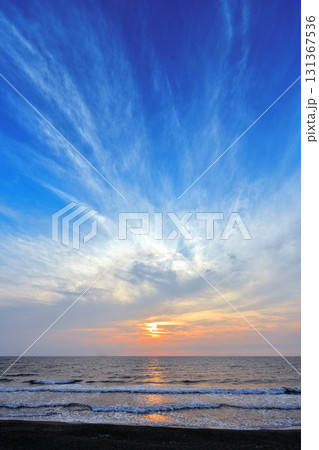 内灘海岸の夕焼け 131367536
