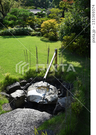 蹲(つくばい)、日本庭園「有楽苑」にて 蹲(つくばい)、日本庭園「有楽苑」にて 131369374