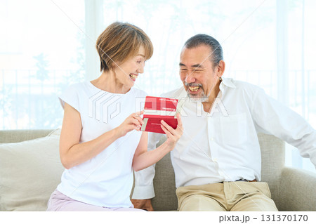 通帳記入　銀行　通帳　年金　預金　ローン　シニア 131370170