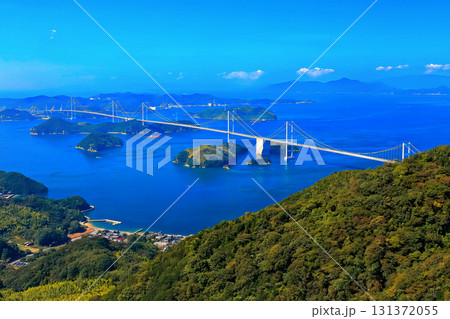 【愛媛県】亀老山展望台から眺めた しまなみ海道(来島海峡大橋) 【愛媛県】亀老山展望台から眺めた しまなみ海道(来島海峡大橋) 131372055