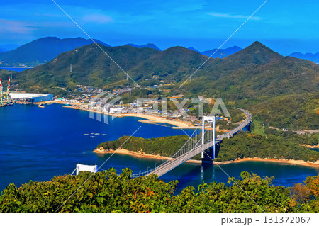 【愛媛県】カレイ山展望公園から眺めた しまなみ海道（大島大橋） 131372067