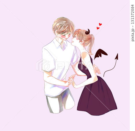 小悪魔な女性に迫られている男性　デレデレ 131372084