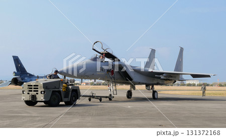 トーイングされる航空自衛隊F-15Jイーグル 131372168
