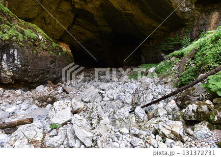Monumental cave entrance 131372731