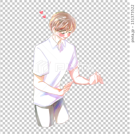 何かを包み込む様子の男性　恋愛　赤面 131373522