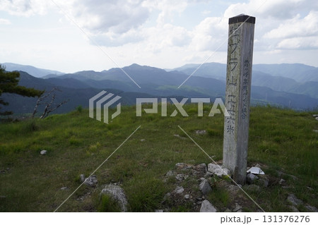 霧ヶ峰　山彦尾根のレンゲツツジ　男女倉山の山頂　2025年6月19日 131376276