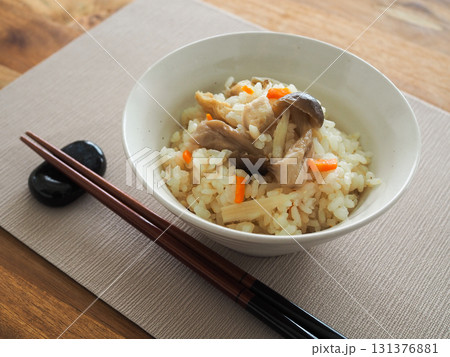 炊き込みご飯 131376881