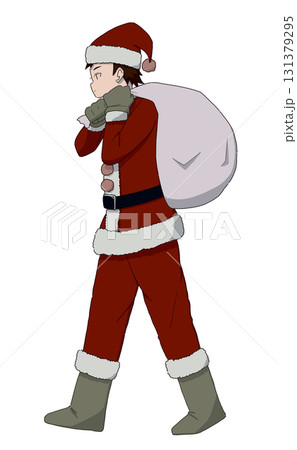 クリスマスプレゼントの袋を背負った、サンタの恰好をしている男性 131379295