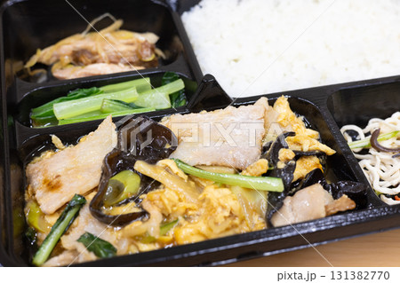 美味しい豚肉と木耳の中華炒め弁当 美味しい豚肉と木耳の中華炒め弁当 131382770