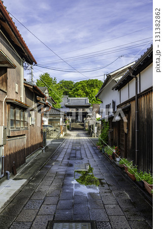 塩田津の町並み 本應寺 参道 佐賀県嬉野市 塩田津の町並み 本應寺 参道 佐賀県嬉野市 131382862