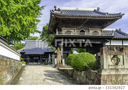 塩田津の町並み 本應寺 山門と本堂 佐賀県嬉野市 塩田津の町並み 本應寺 山門と本堂 佐賀県嬉野市 131382927