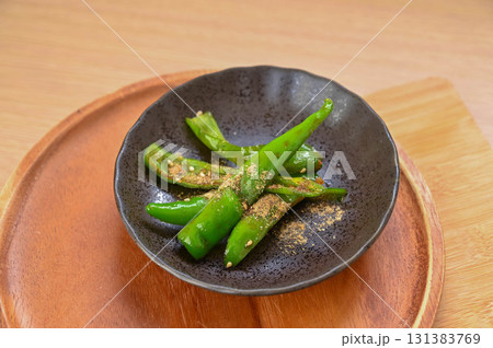 万願寺とうがらしの甘辛醤油炒め 131383769