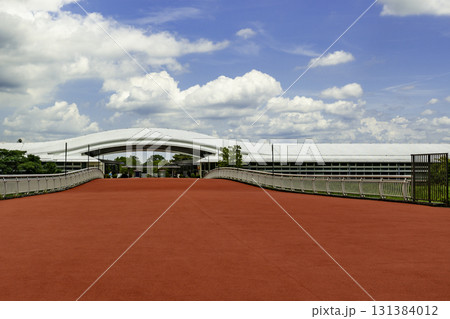 吉野ヶ里歴史公園 天の浮橋と歴史公園センター 佐賀県吉野ヶ里町 吉野ヶ里歴史公園 天の浮橋と歴史公園センター 佐賀県吉野ヶ里町 131384012