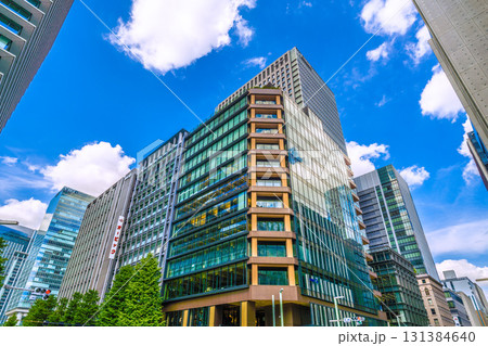 日本の東京都市景観　京橋の交差点や第一生命京橋キノテラスなどを望む 131384640
