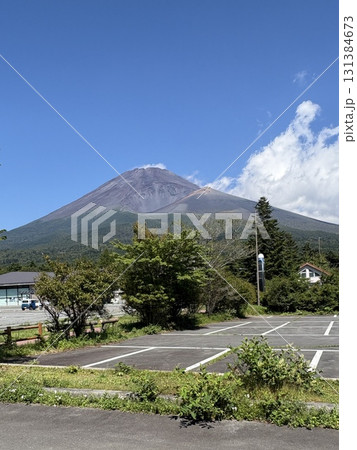 快晴の富士山二合目水ヶ塚駐車場_水ヶ塚公園_富士登山の起点 快晴の富士山二合目水ヶ塚駐車場_水ヶ塚公園_富士登山の起点 131384673