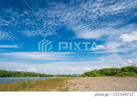 秋の淀川風景　大阪府枚方市 131384715