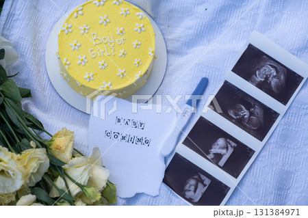 Gender Reveal Cake with Ultrasound and Flowers 131384971