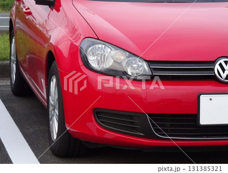 輸入車イメージ　VWゴルフⅥのフロントマスク 131385321