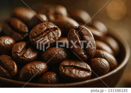 Coffee beans with customizable space for commercial product advertisement text or ideas. Coffee beans with customizable space for commercial product advertisement text or ideas. 131386185