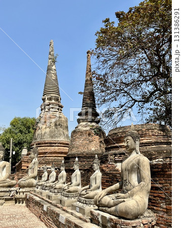 タイの世界遺産アユタヤのワットヤイチャイモンコン遺跡 131386291