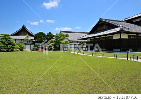 京都「二条城」門跡と石垣 131387716