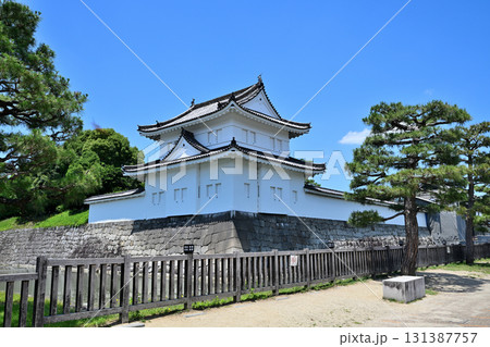 京都「二条城」門跡と石垣 京都「二条城」門跡と石垣 131387757