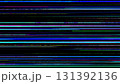 RGBずれのカラフルなグリッチが走査線風に広がる背景 131392136