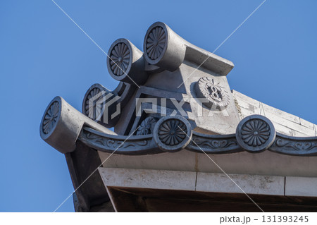 常念寺の屋根瓦 131393245