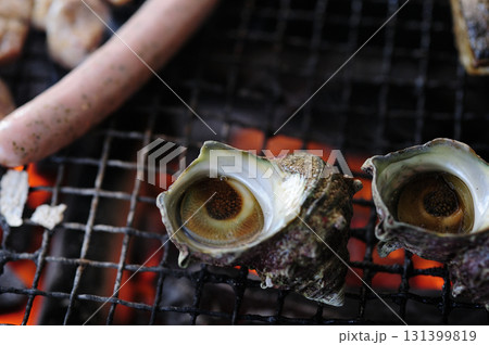 七輪で楽しむ食事 131399819