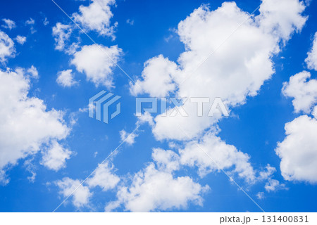 Blue sky with many fluffy clouds 131400831