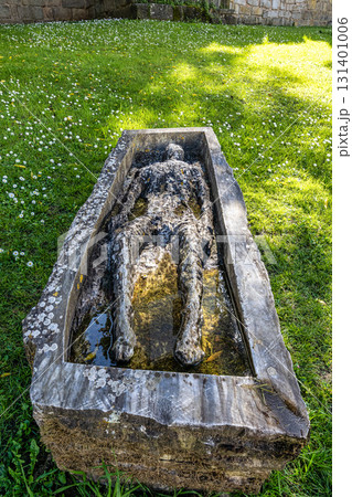 A coffin art at the Jardim dos Colegiais in the old Town of Evora, Alentejo in Portugal. 131401006