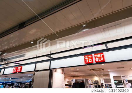 JR品川駅　ユニクロ エキュート品川店　東京都港区高輪 131402869