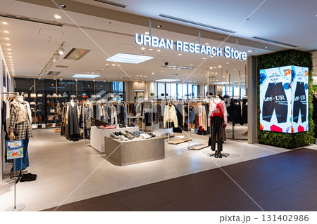 URBAN RESEARCH Storeルクア大阪店でお買物　大阪府大阪市北区 131402986