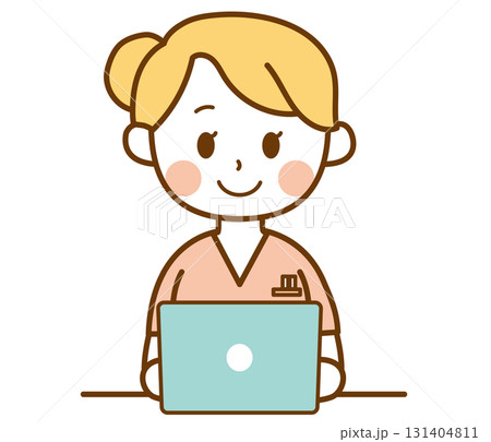 PC入力をしている看護師の女性 131404811
