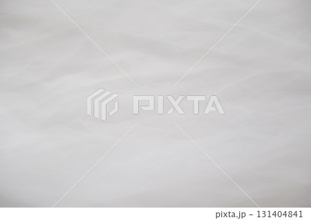 ファブリック　背景素材　白　white　ホワイト　生地　透け　4k　テキストスペース　仮想空間 131404841