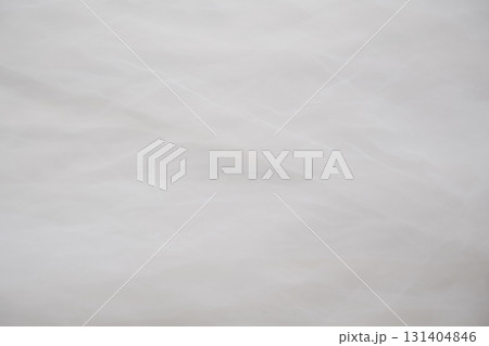 ファブリック　背景素材　白　white　ホワイト　生地　透け　4k　テキストスペース　仮想空間 131404846