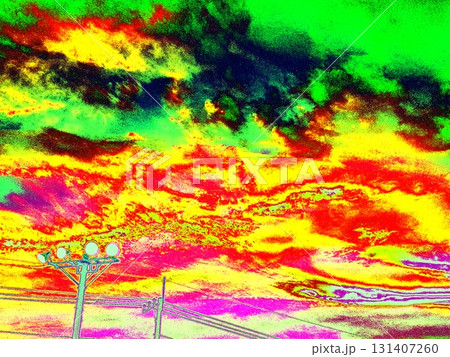 夕焼け 駐車場 ライト <加工> 夕焼け 駐車場 ライト <加工> 131407260