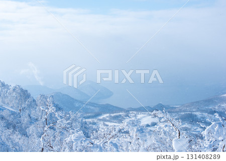 北海道 ルスツリゾート スキー場から望む洞爺湖 北海道 ルスツリゾート スキー場から望む洞爺湖 131408289